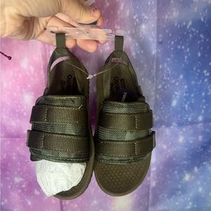 New boys Osh kosh sandals